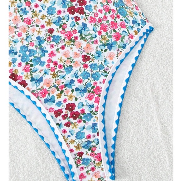 Boho Floral Print Criss Cross One Piece Monokini Swimsuit - Picture 3 of 5